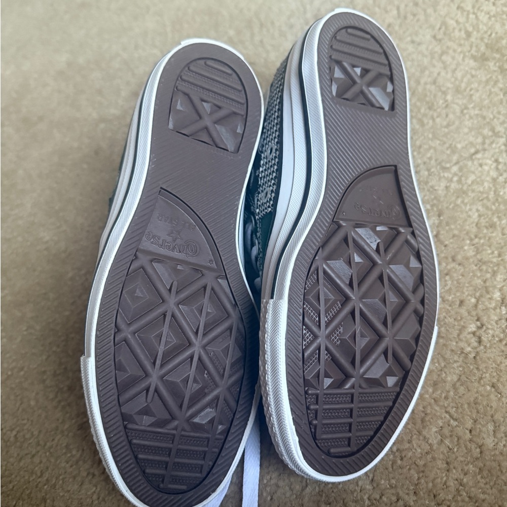 Custom Hightop Converse - Picture 3 of 4
